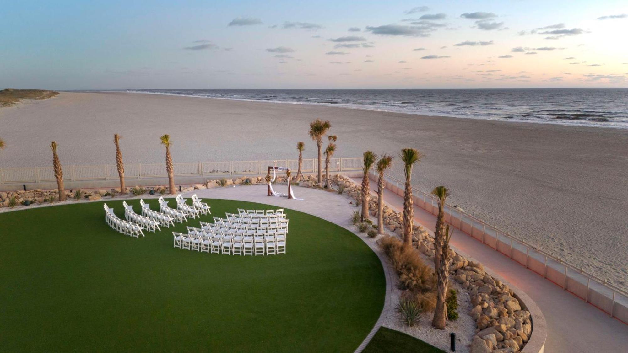 Embassy Suites St Augustine Beach Oceanfront Resort St. Augustine Bagian luar foto